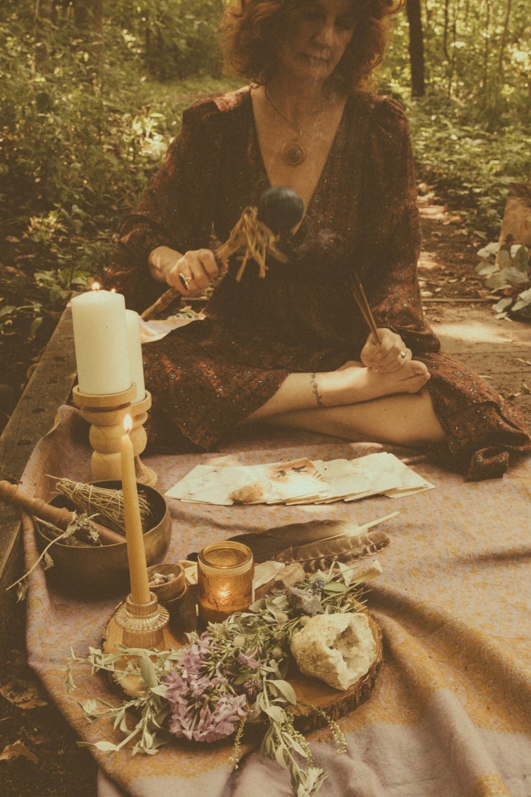Jenner Linden in ritual in the forest